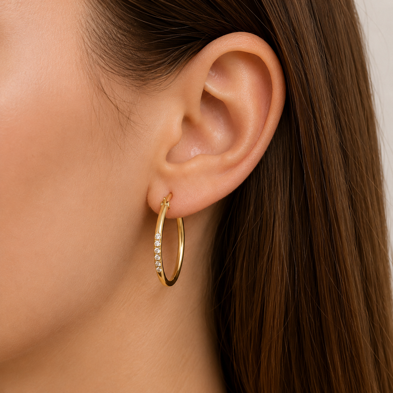 Cloe Creolen 585 Gelbgold mit funkelnden Steinen