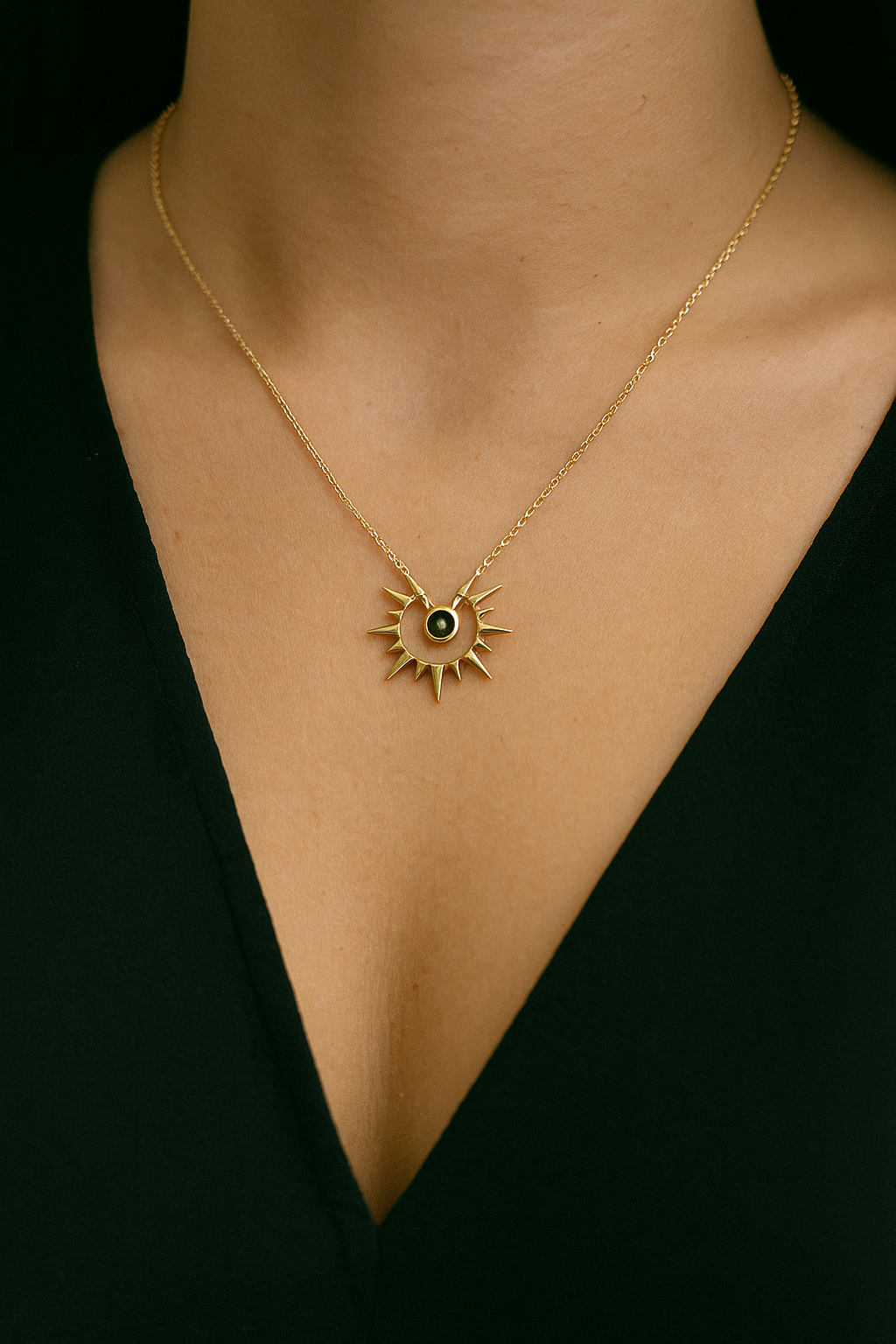 GIORO Helius: Die Sonnenstrahl-Kette in Brillanz und Eleganz